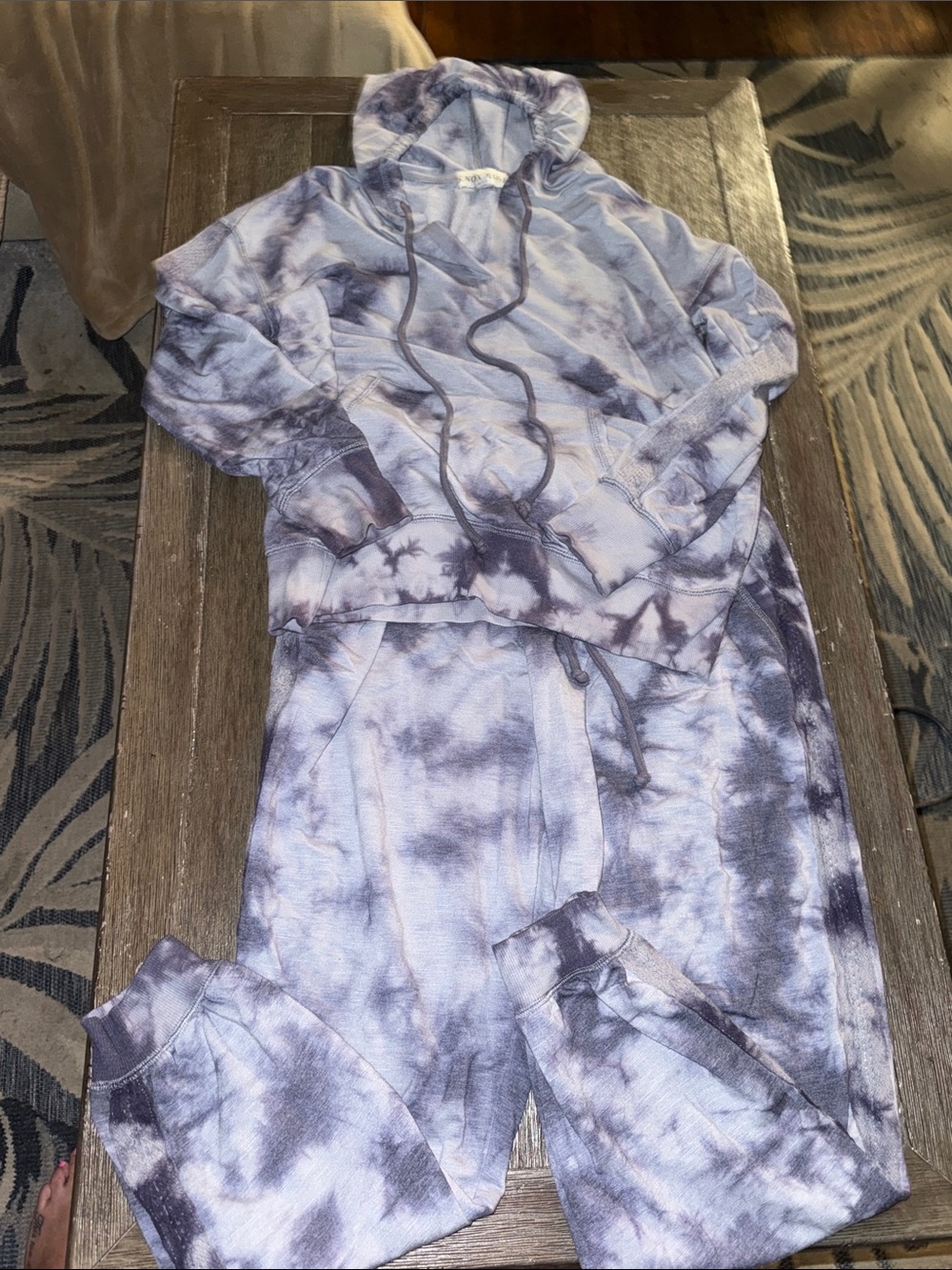 Women’s know rose tie dye sweat suit Blue L